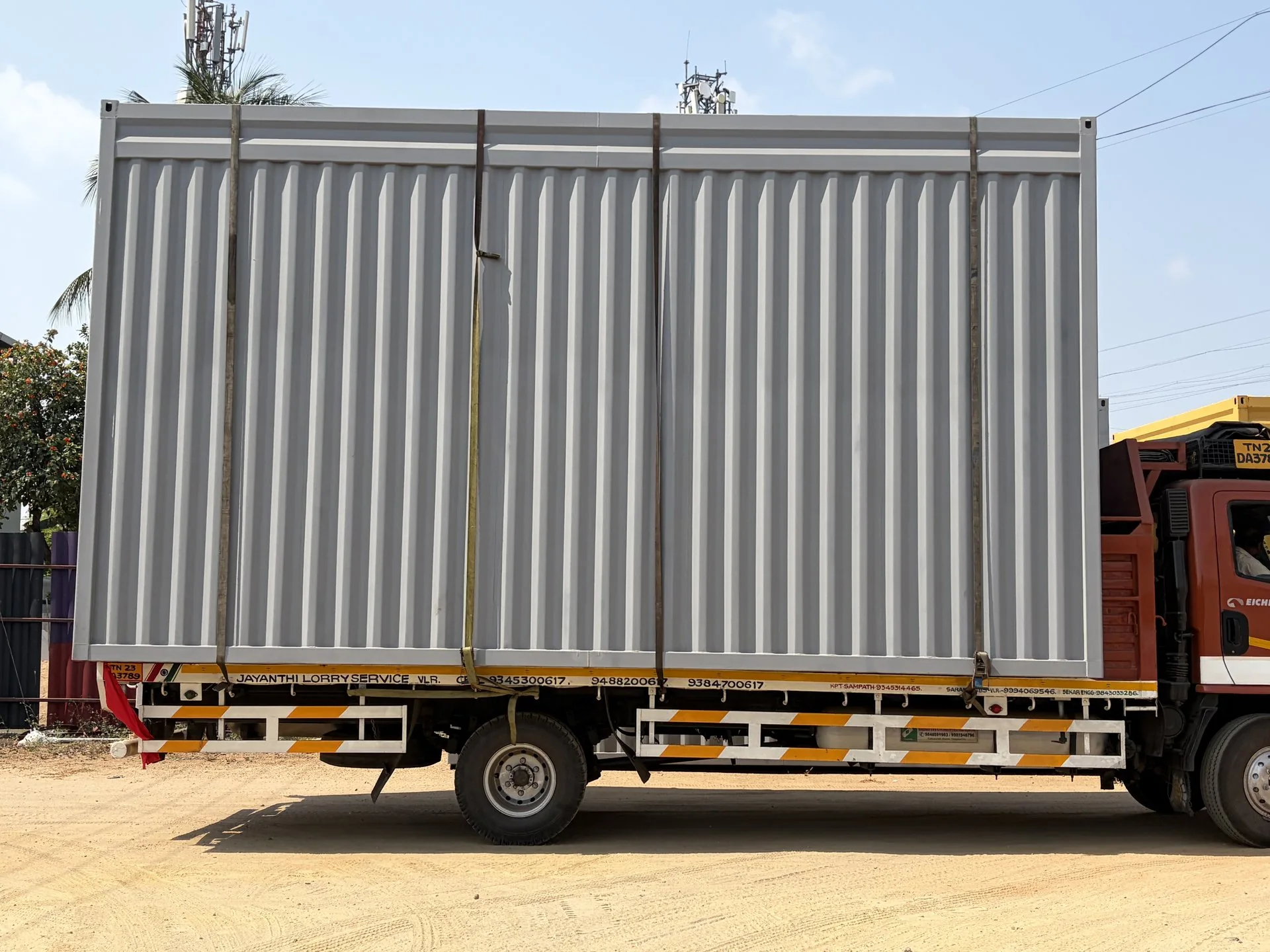 A container body loaded onto a vehicle